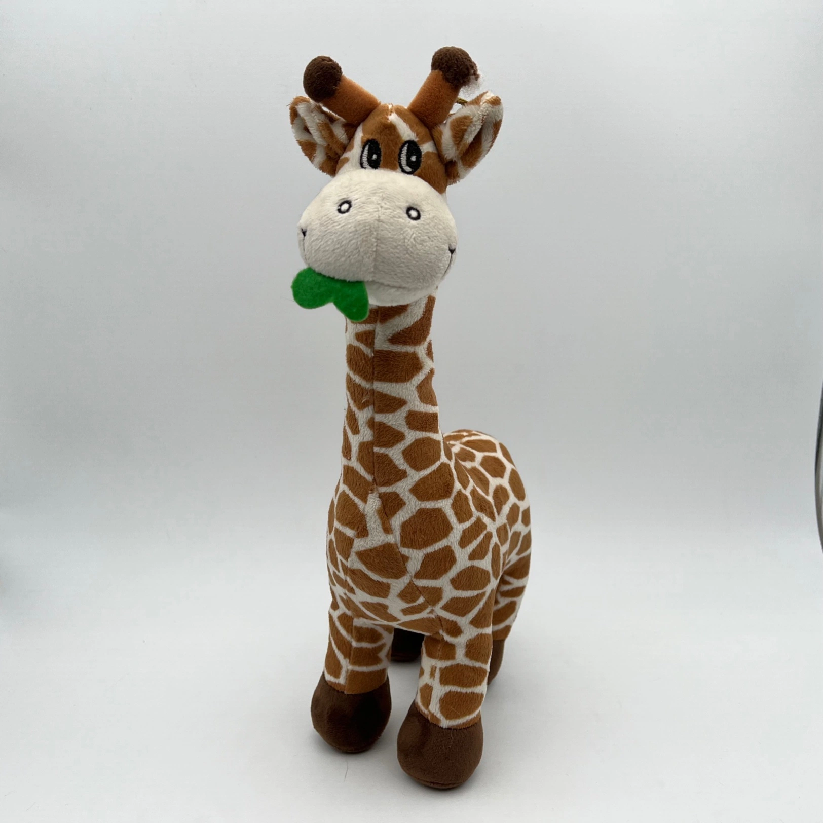 Manefacturer Customized New Designs Soft Plush Deer Cartoon Stuffed Plush Toy Giraffe with Ribbon