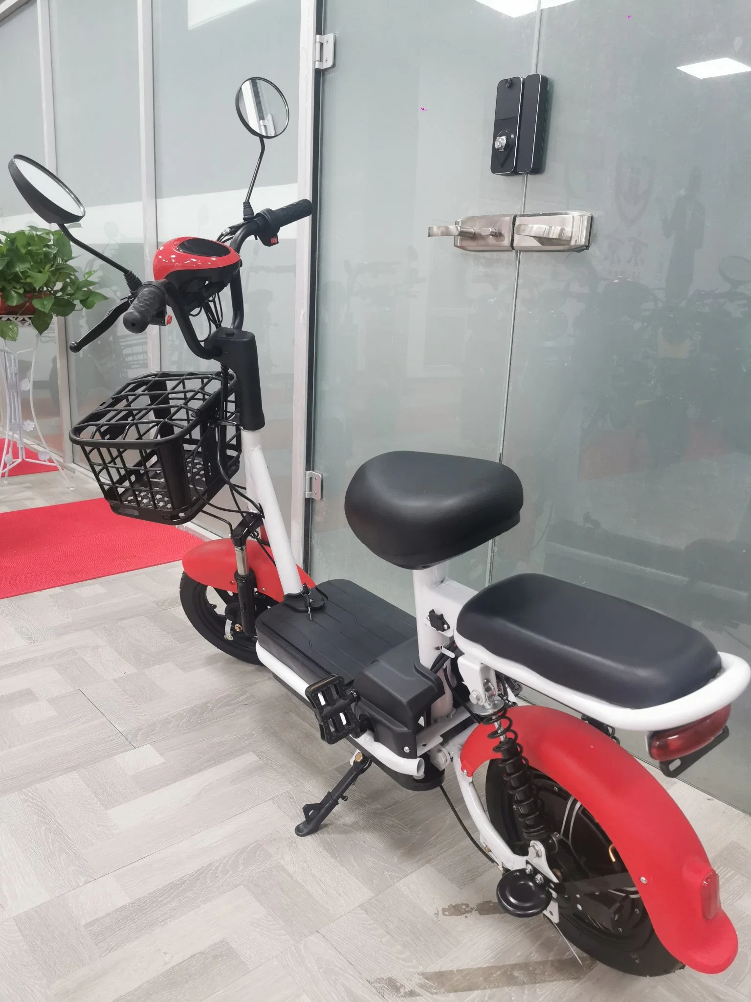 Cores personalizadas e logotipo scooters eléctricas por grosso Barato preço bicicleta eléctrica