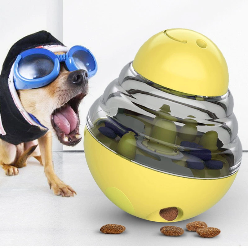 O novo Pet fornece brinquedos para animais com o copo para bolas com fugas do alimentador quente