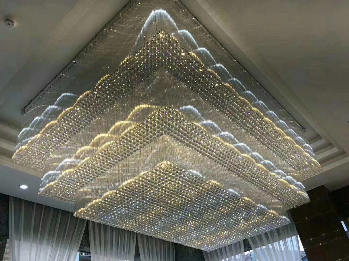 Custom Large Design White Color Ceiling Light LED Hotel Project Crystal Iron Chrome Finished Ceiling Lamp for Hall Lobby