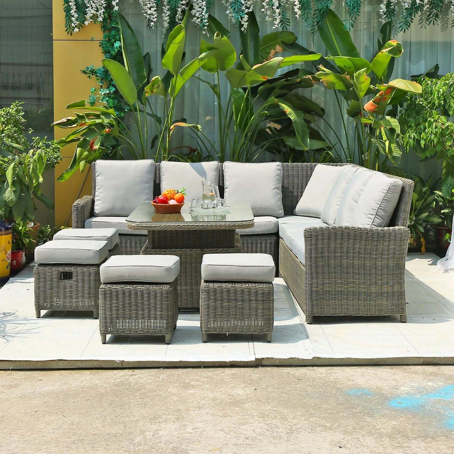 Современные плетеной/плетеной мебели диван установлен нестандартный садом открытый дворик мебель