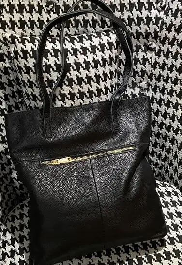 Classic Style Black Leather Handbag Shoulder Bag for Big Storage