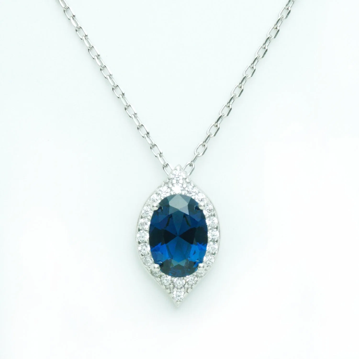 Hot Custom Rhodium Fashion Beautiful Sterling Silver Jewelry with Oval Sapphire Necklace