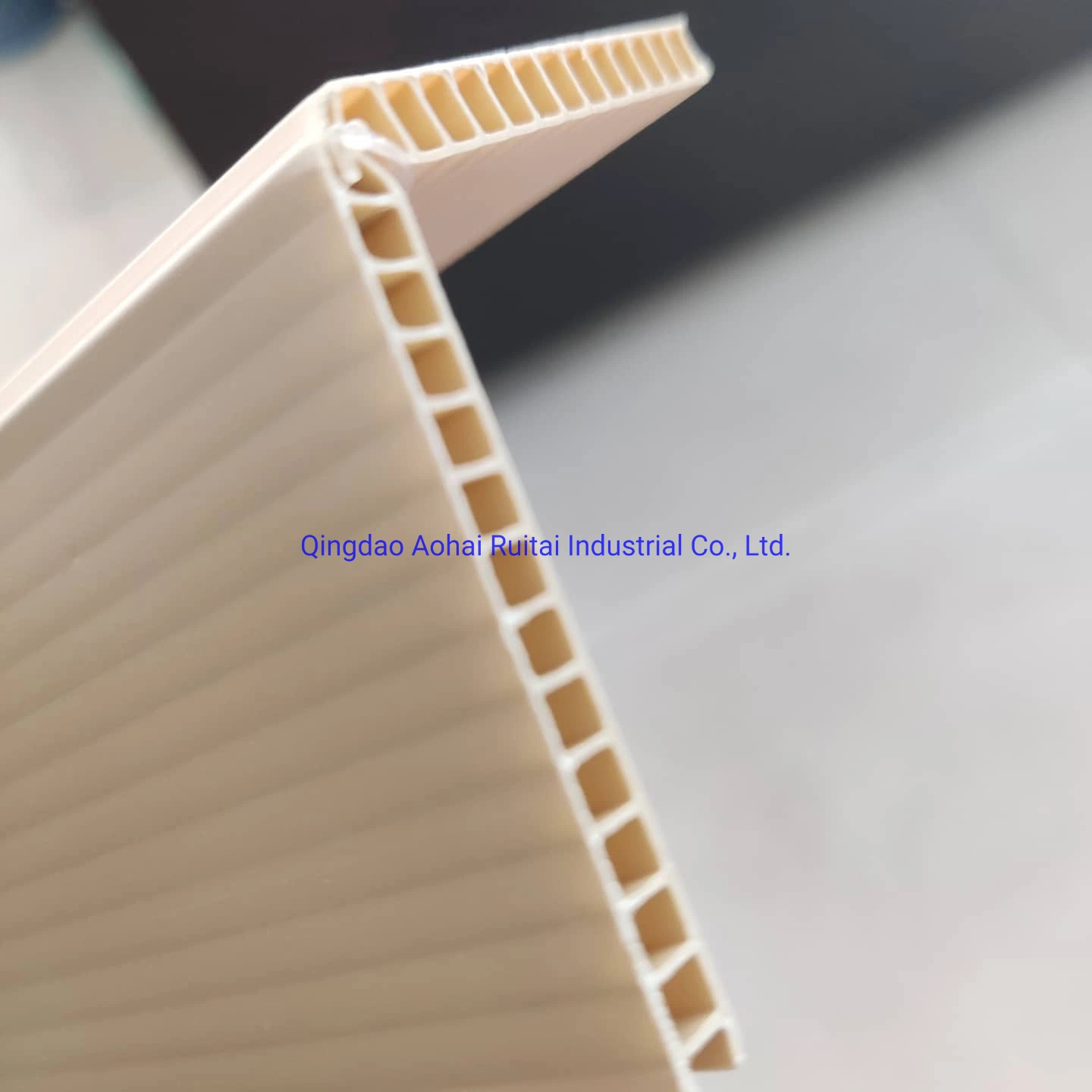 High quality/High cost performance  Durable PP Corrugated Plastic Sheet Safety Wall Corner Edge Surface Guard Protector