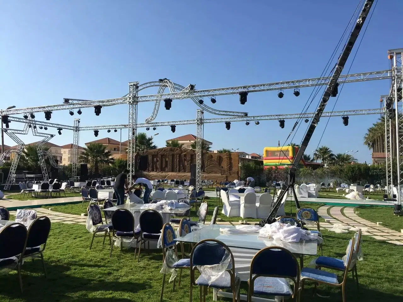 Fase de alumínio de boa qualidade Truss Concerto de exibição Estrutura de serrilha de Matriz de Luz