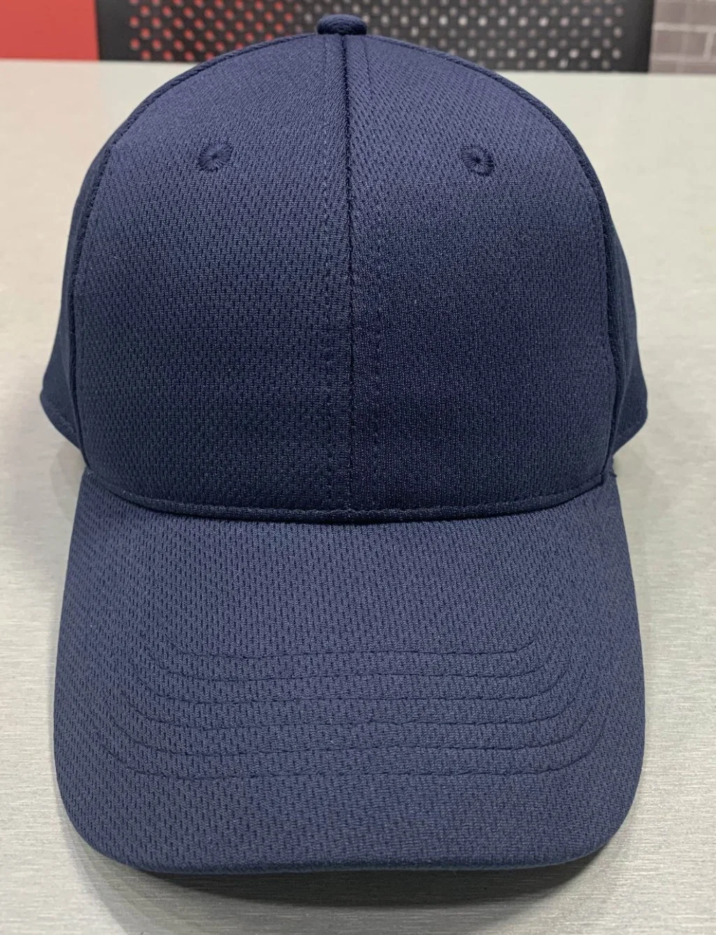 Los pequeños pedidos mínimos de calidad de la marca bordado del logotipo de alta frecuencia personalizadas ala curvada Gorra sombrero