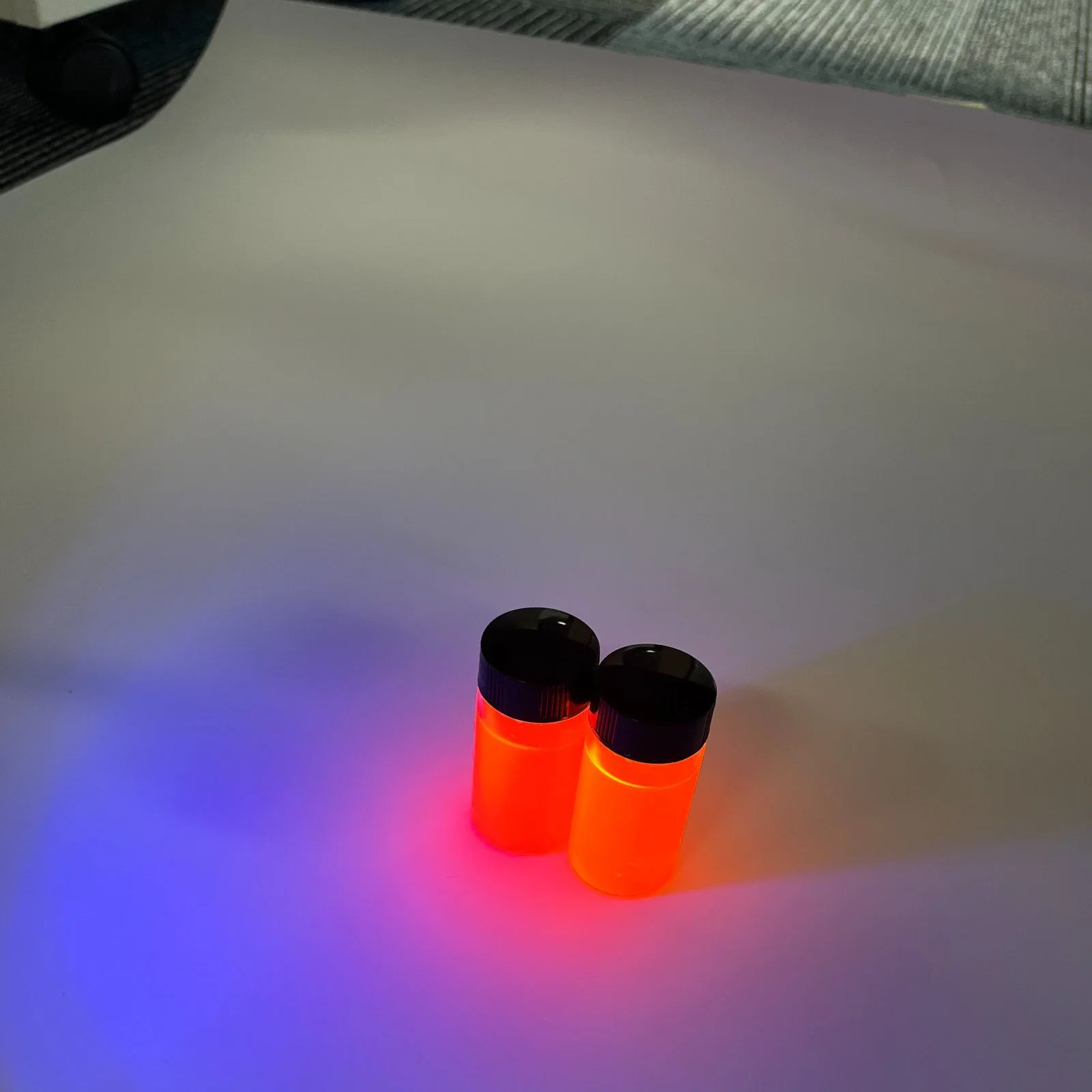 Microsphères fluorescentes à résolution temporelle utilisées pour la chromatographie par fluorescence