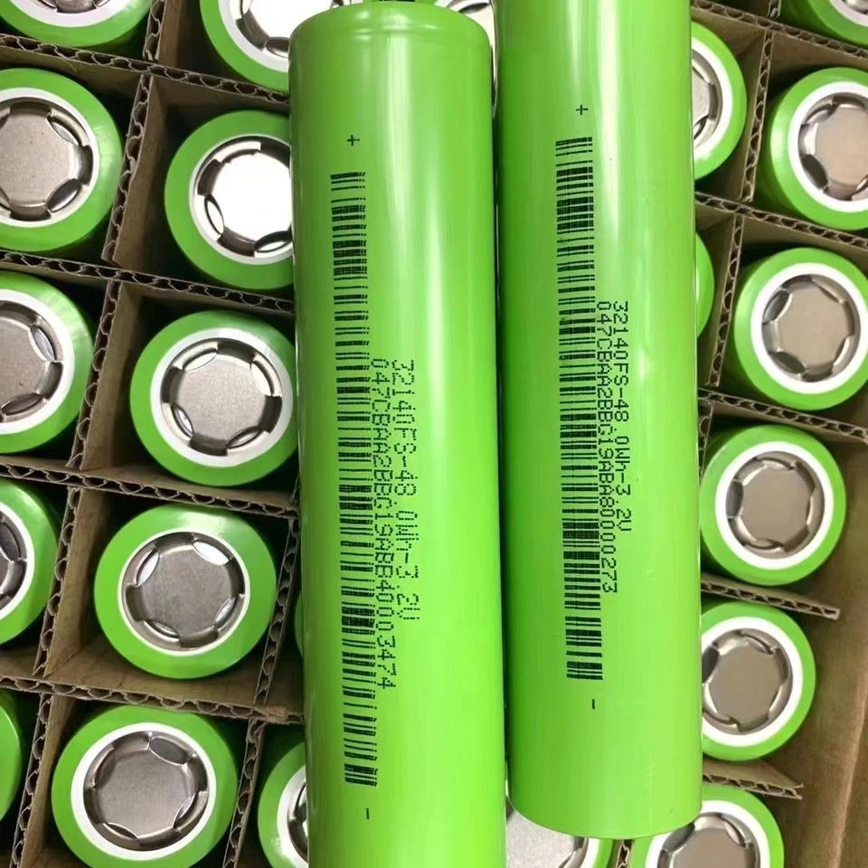 High Capacity Long Life Rechargeable 3.2V 15ah Lithium Ion LiFePO4 Battery Cells