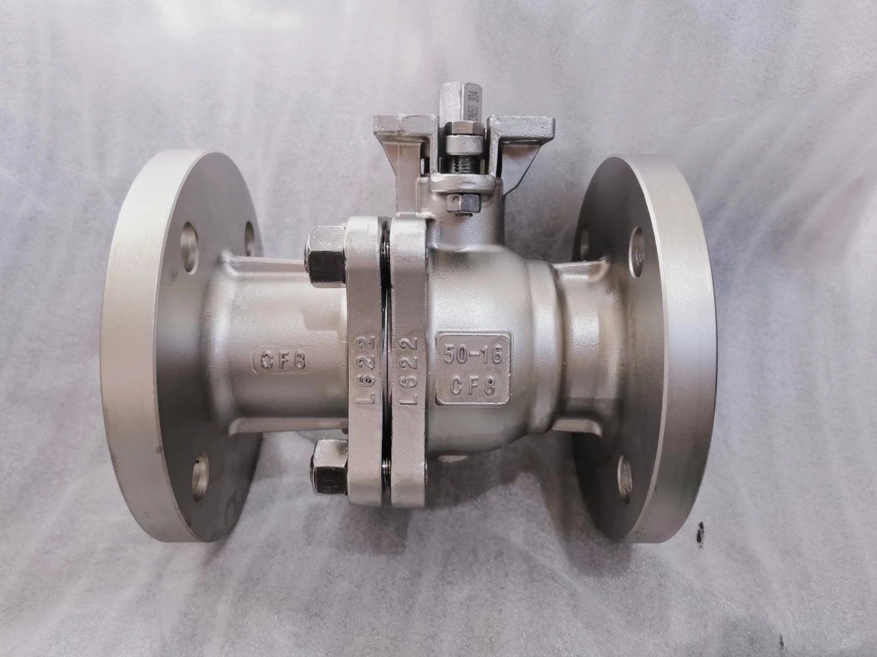 ANSI/DIN Flanged Stainless Steel 2PC Floating Ball Valve, Forged/Ss/Wcb Material