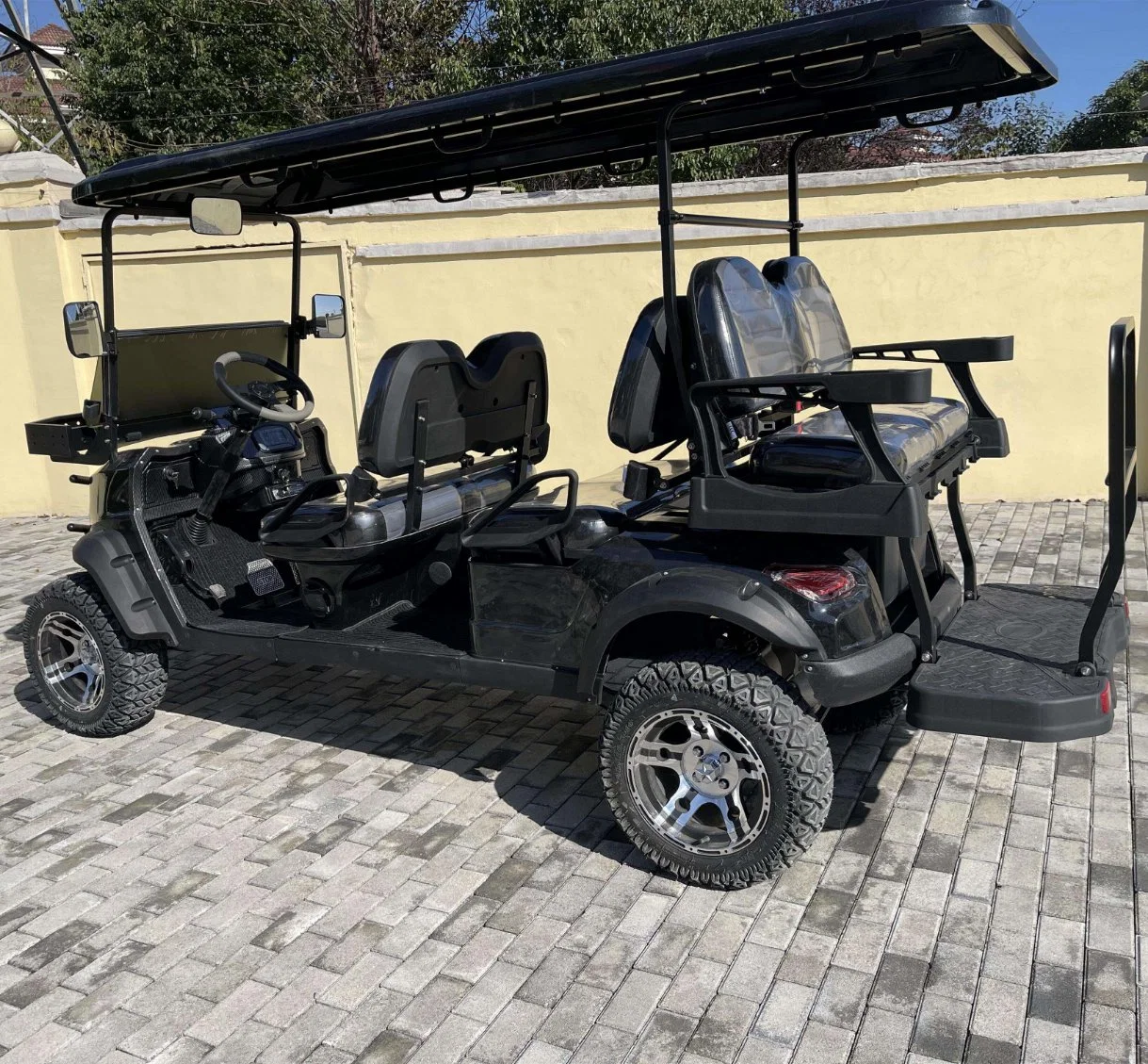 Manufacturer Factory High quality/High cost performance  Original Factory 4 Wheels Lithium Electric Golf Cart with Large Storage Compartments