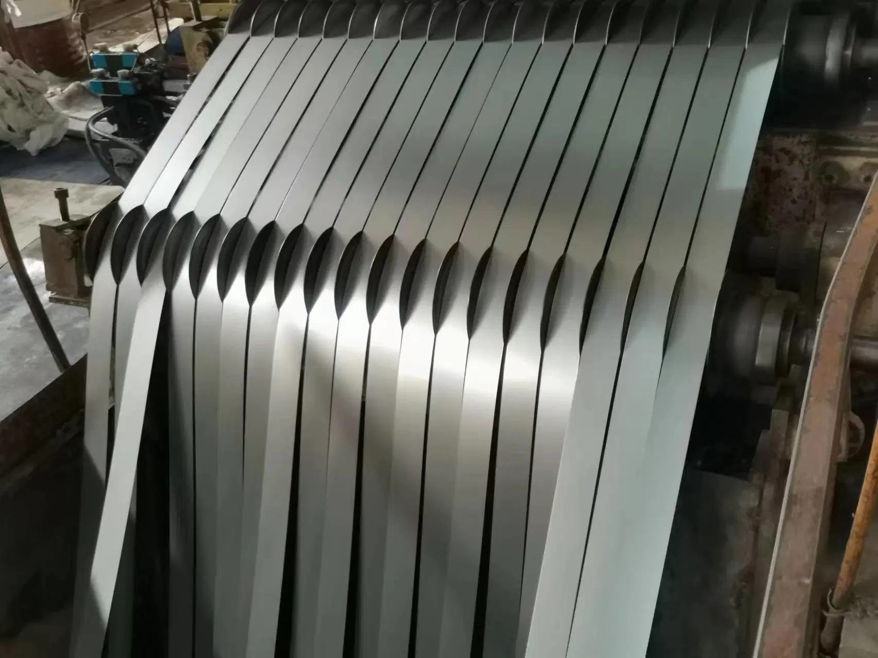 Hot DIP Galvanized Steel Coil Price Metal Roofing Sheet Rolls PPGI PPGL Aluminum Coil Construction Material Prepainted Steel/Stainless Steel Coil/Sheet/Strip