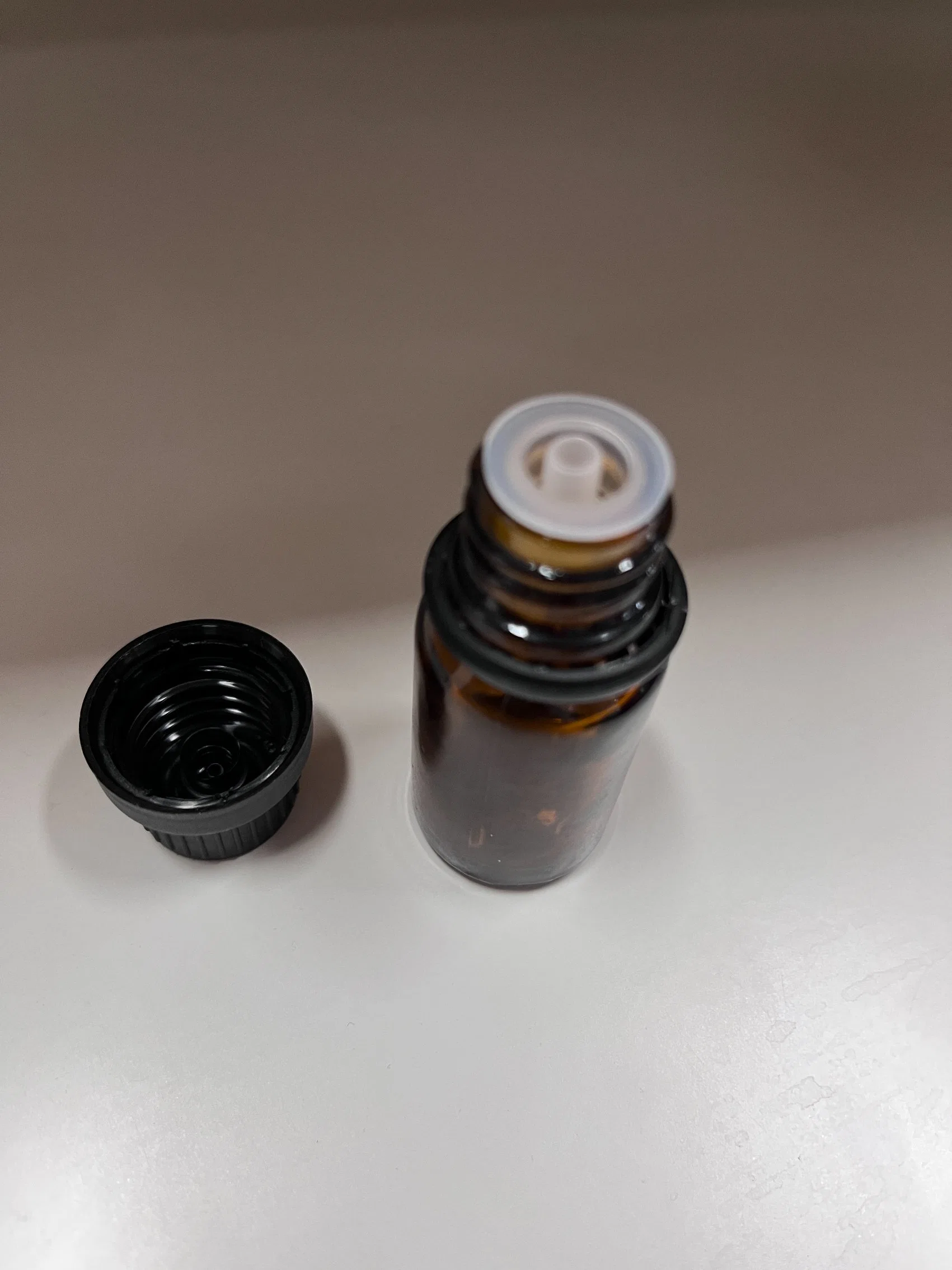 Screw Cap 10ml Brown Liquid Essence Glass Essential Oil Bottles