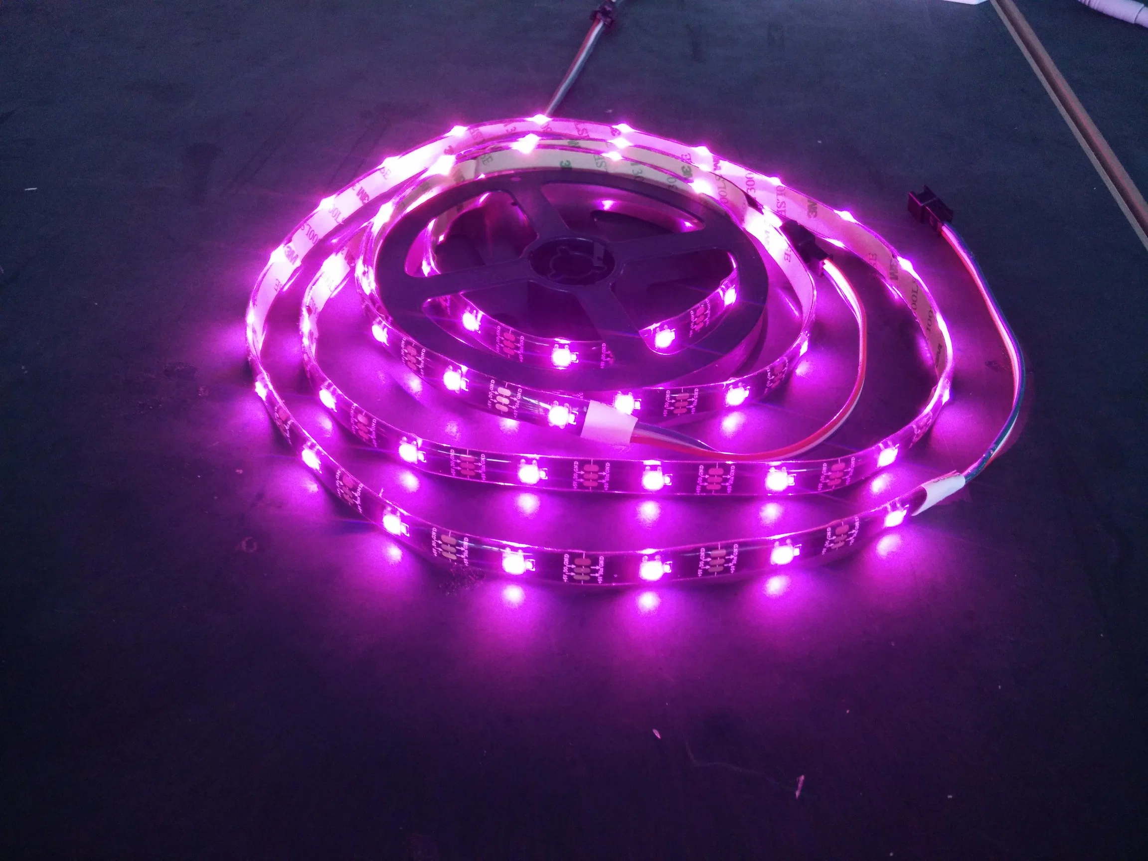 SMD5050 LED Strip Light 60LED/M Super Bright Flexible LED Stripe Tape Lighting with Decoration