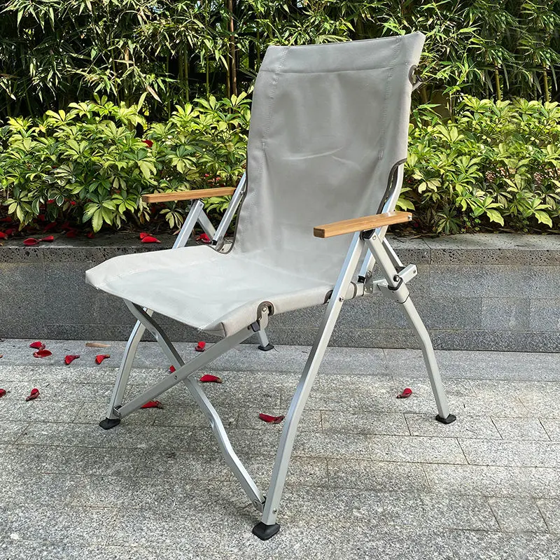 Chaise de camping pliante en métal aluminium confortable pour l'extérieur.