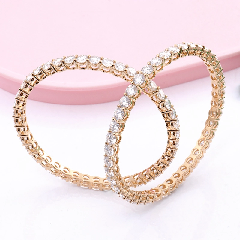 Customize Gorgeous 5mm Pure White Moissanite Diamond 18K Gold Bangle with Nice Patterns