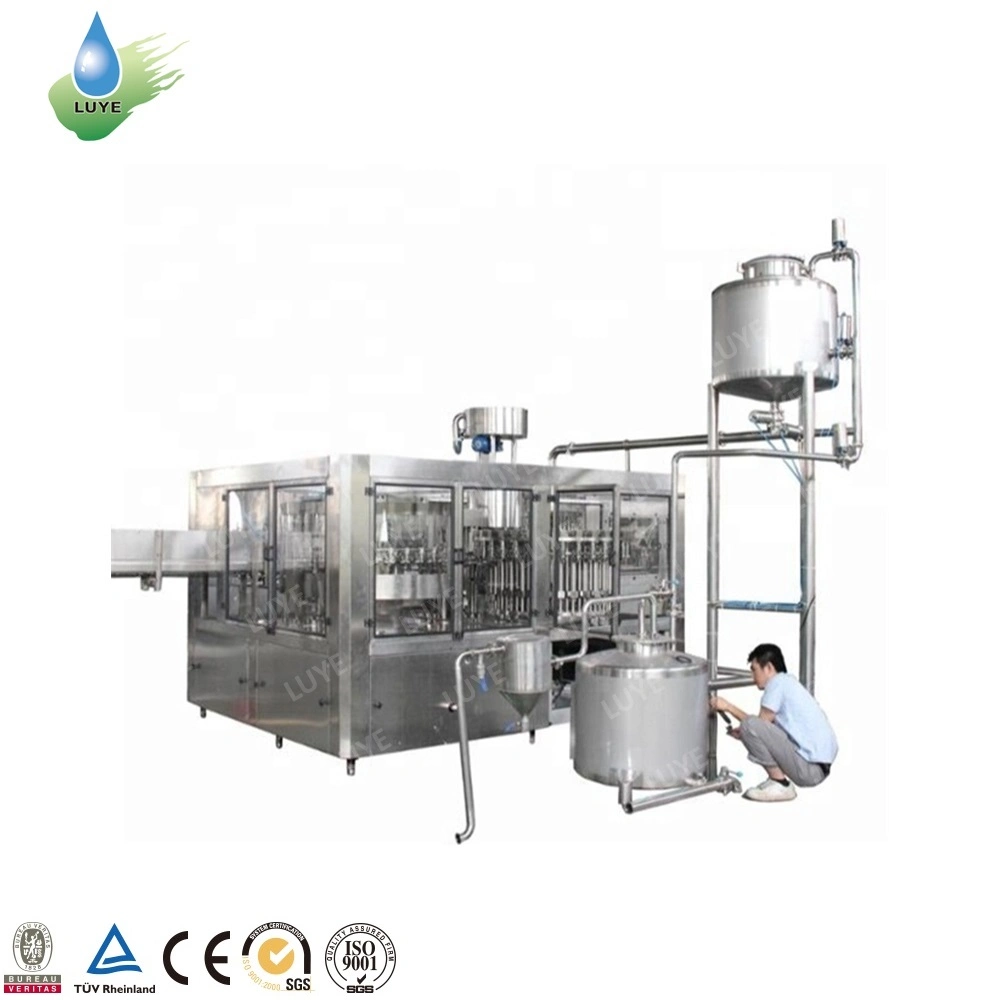 2022 Fabrik Automatische Pet-Plastikflaschen Produktionslinie Beverage Soft Drink Fill Funkenbildung Mineral Reines Wasser Aqua Juice Flüssige Füllung Abfüllmaschine