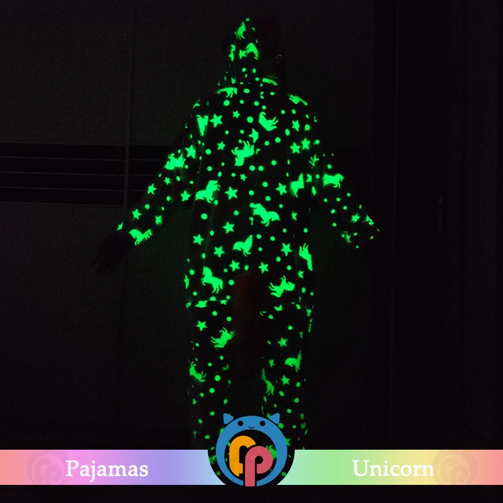 Nuevo estilo de fábrica barata al por mayor parte de la familia por la noche de invierno ropa luminosa Unicorn pijamas