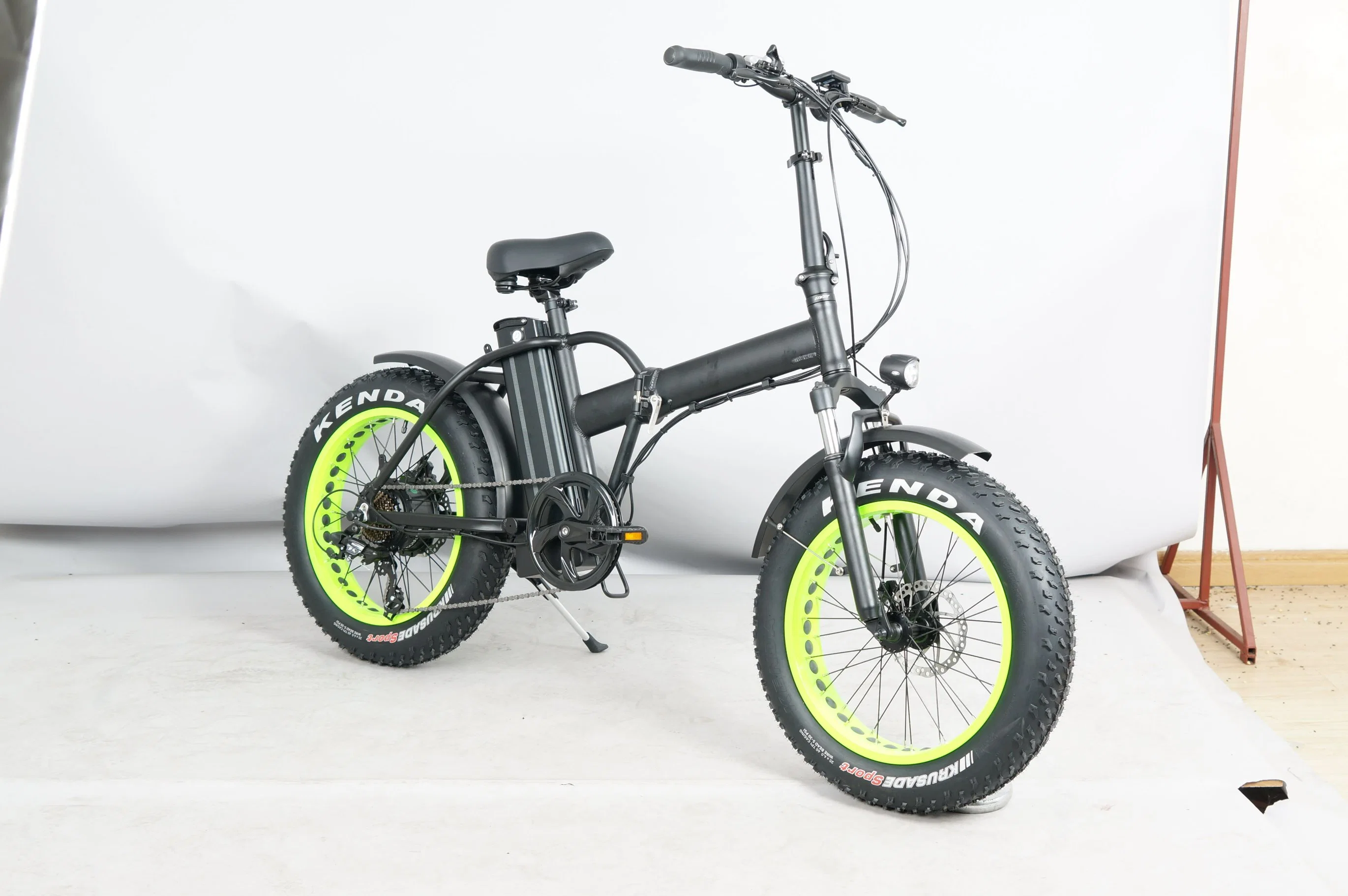Bateria de lítio 48V350W10ah travão de disco dianteiro/traseiro Fat Tire Electric Bicycle
