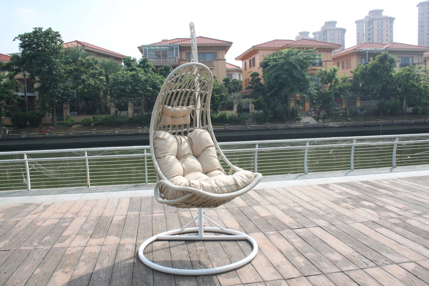 Rotary Customized OEM Foshan Bunnings Outdoor Egg Swing Chair with Good Service