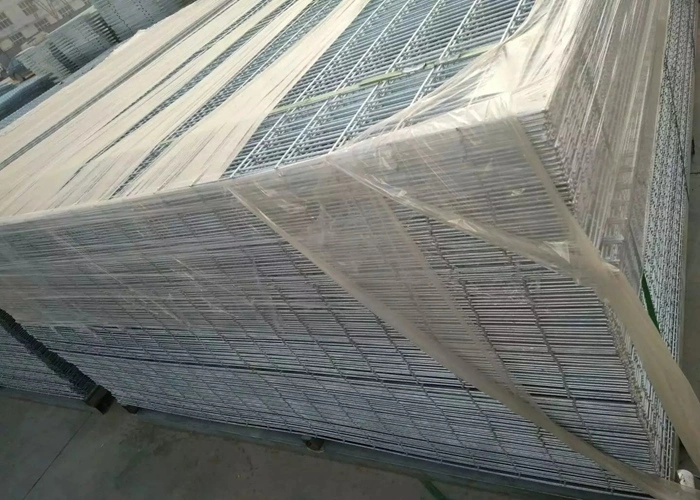 6mm *100*200mm Electric Galvanized Welded Wire Mesh Panel