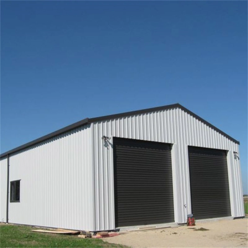 Grande structure en acier à portique léger en métal préfabriqué pour la construction industrielle d'usines, d'ateliers, d'entrepôts et de hangars en charpente métallique.