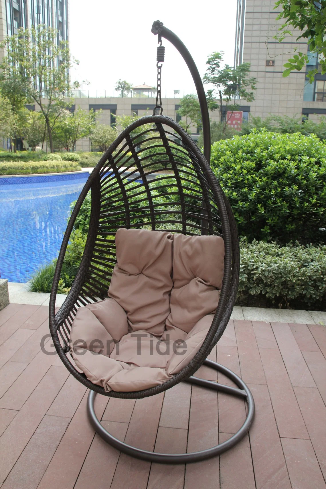 Wholesale/Supplier Outside Home Chairs Outdoor Rattan Swing for Patio Garden