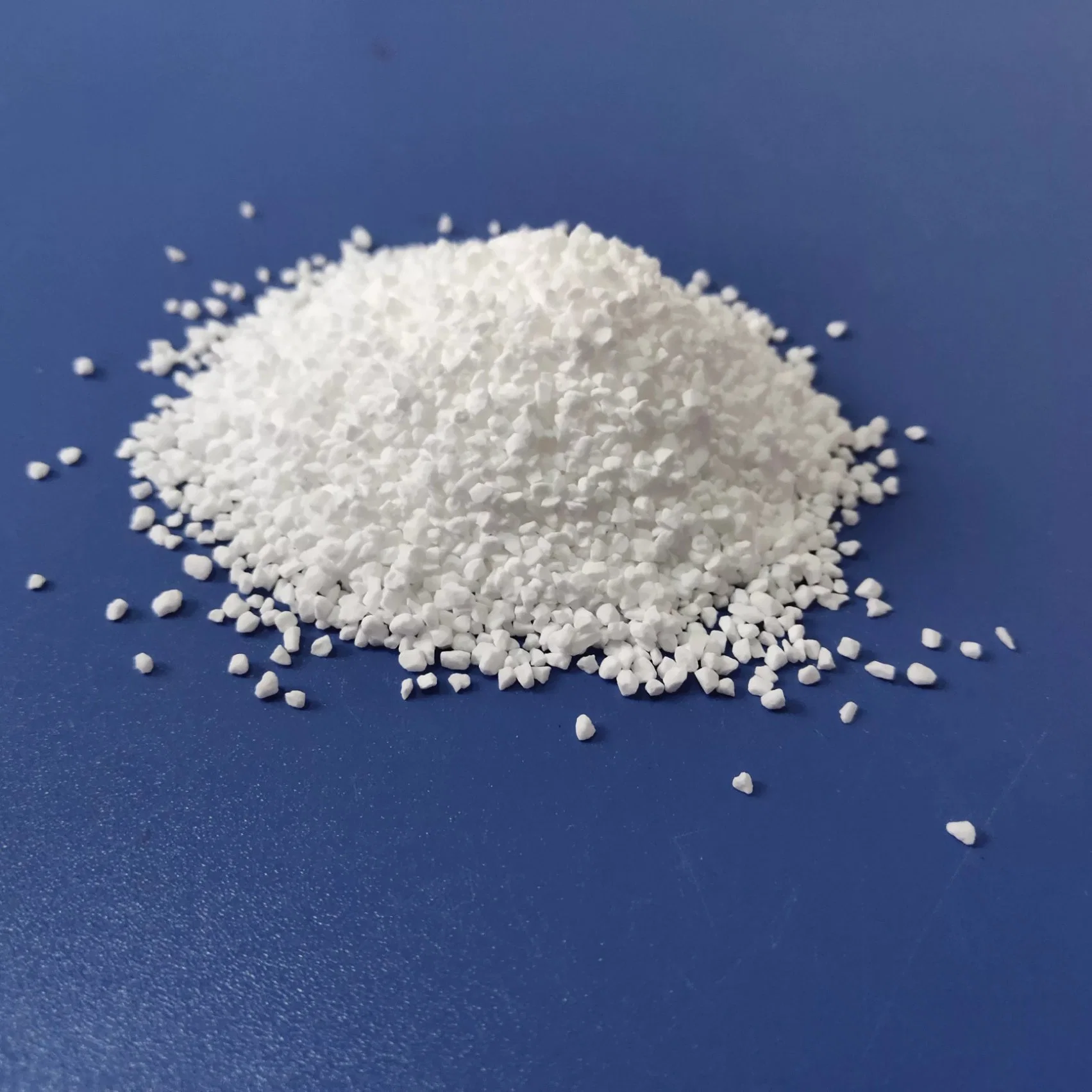 Calcium Hypochlorite Bleaching Granular Pool Shock 70% Chlorine Granular for Water Treatment 45kg