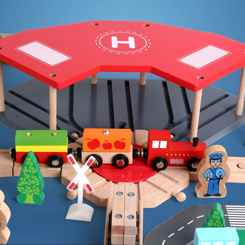 سكة حديد Toy Wooden Railway من Electric Small Train تم تجميعها من 140PCS DIY لعبة المجموعة