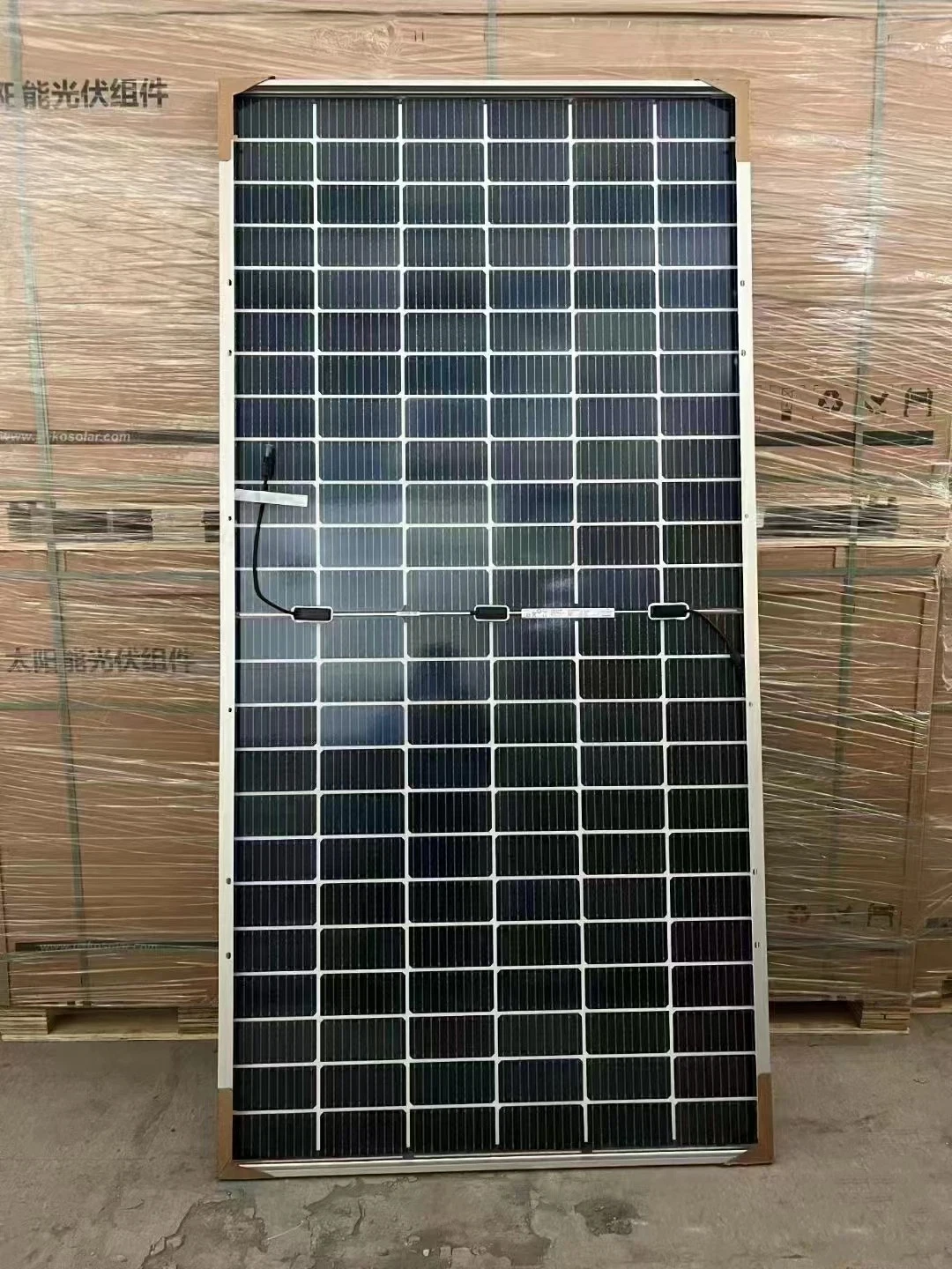 Solar Panel Longi/Risen/Canadian/Jinko/Trina/Ja/Hanwha 415W/420W/425W/430W/435W Solar Energy Roof Mounting