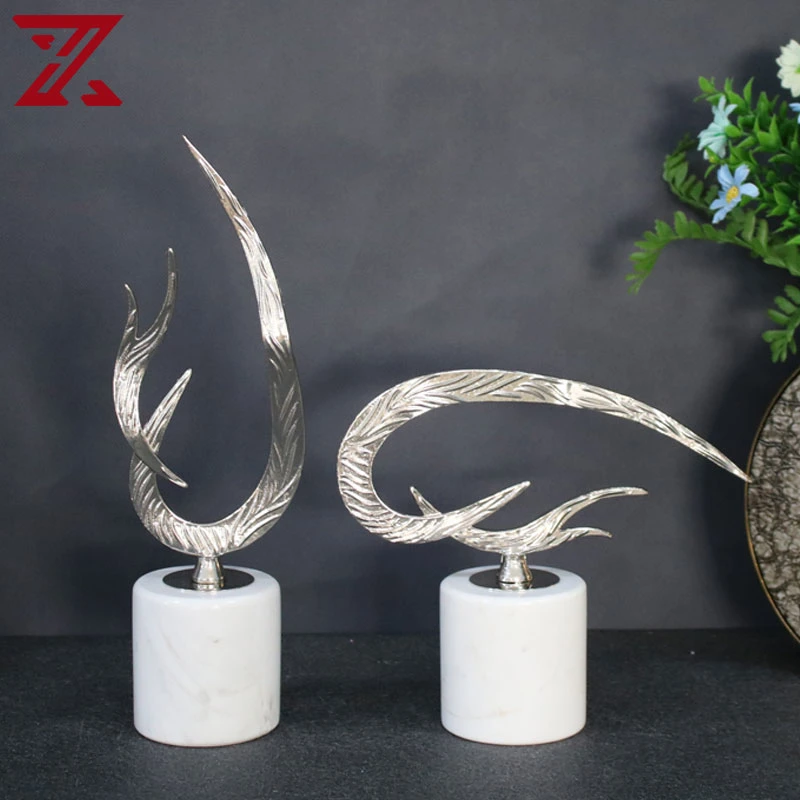 Wholesale/Supplier Silver Color Sculpture Art Abstract Bending Shape Electroplating Metal Artifact Decoration