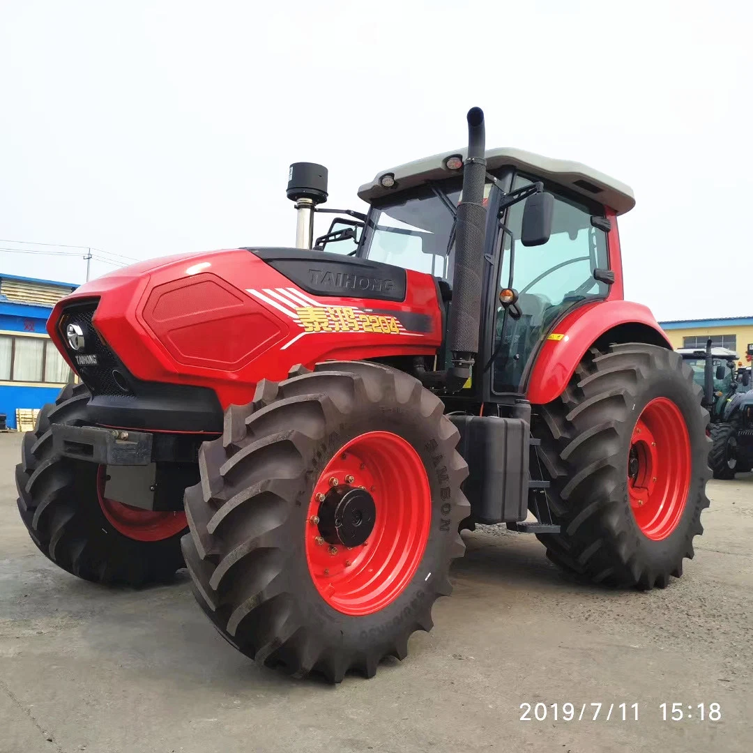 Nueva moda Precio barato 130HP 140HP 150CV 4WD máquina agrícola Tractor agrícola compacto