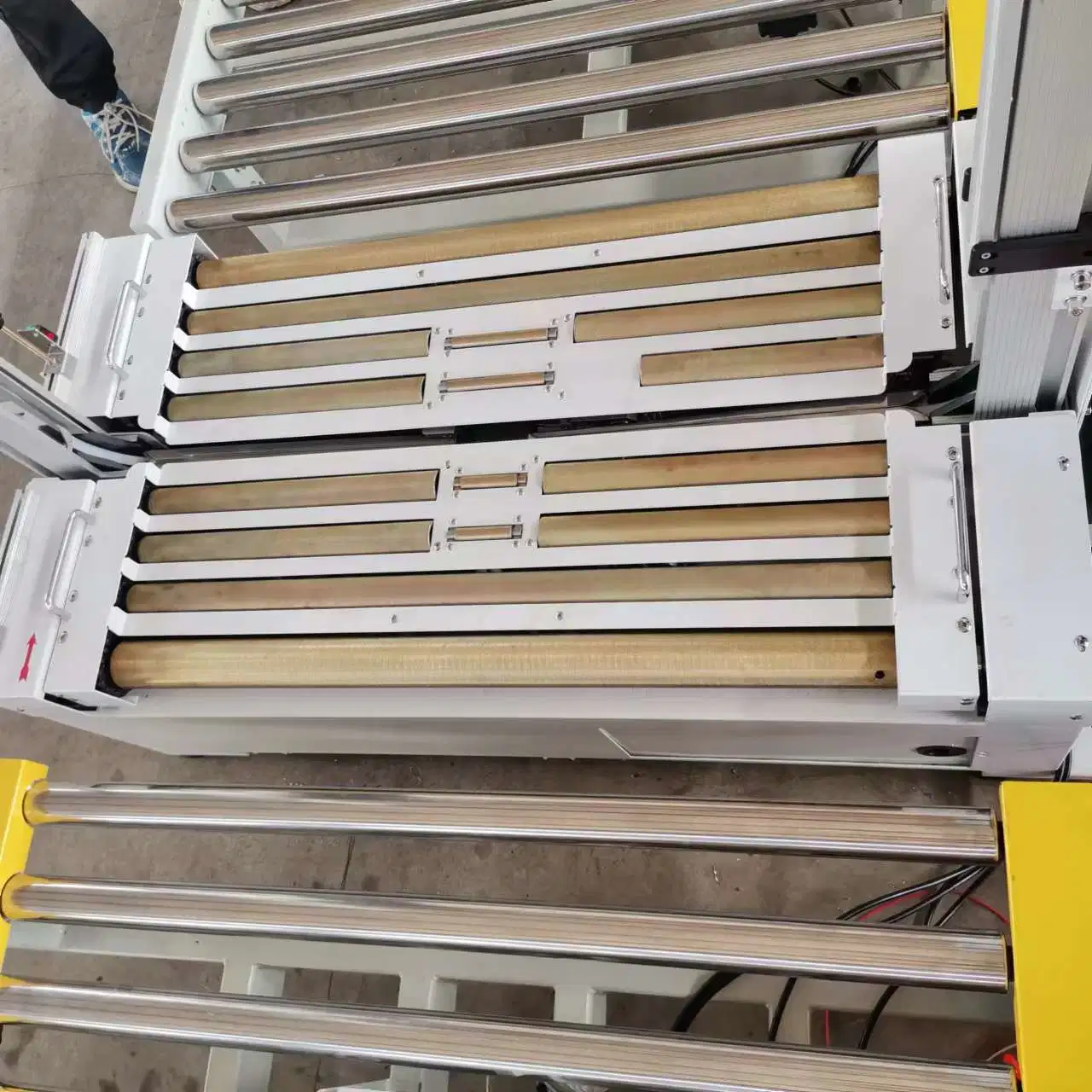 Semi-Auto Strap Band Machine for Packing Carton/Box/Case