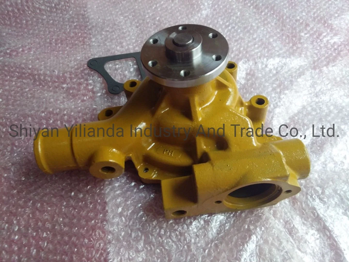 6206-61-1505 Construction Machinery Excavator Forklift Diesel Engine Parts for 69d95L 6D95 Water Pump Assy