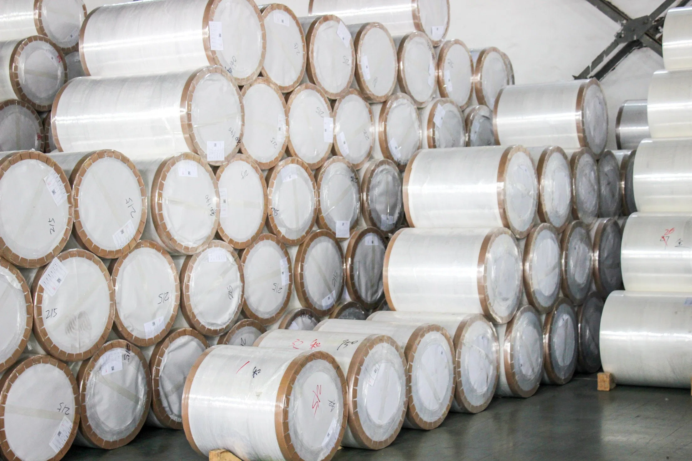 Woodpulp+Polyester Nonwoven Fabric for Industrial Wiping