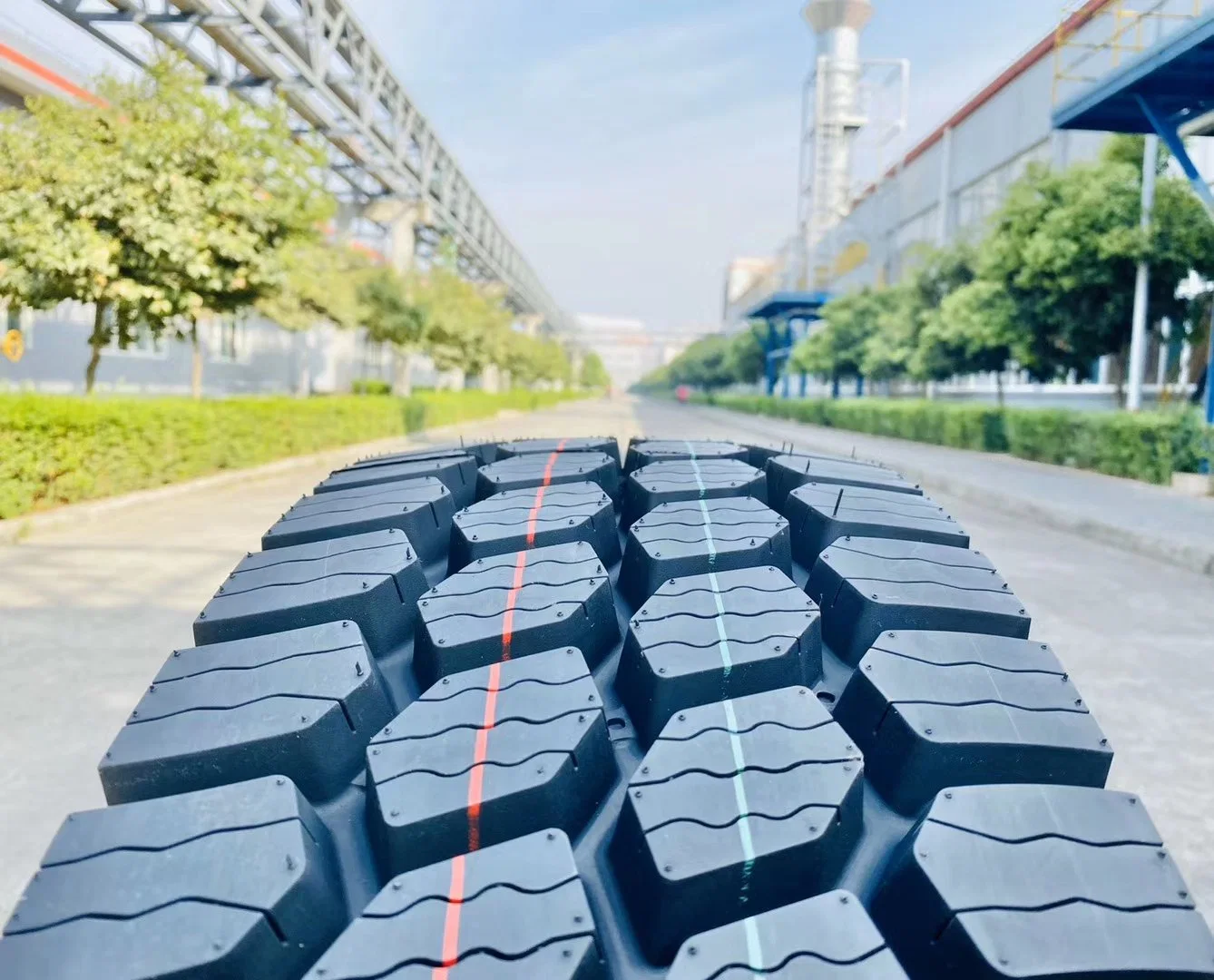 Top Quality Annaite Copartner Wholesale/Supplier 295/75r22.5, 11r22.5, 12r22.5, 11r24.5, 315/80r22.5, 385/65r22.5 Discount Heavy Duty Semi Radial Truck Bus Tire Price