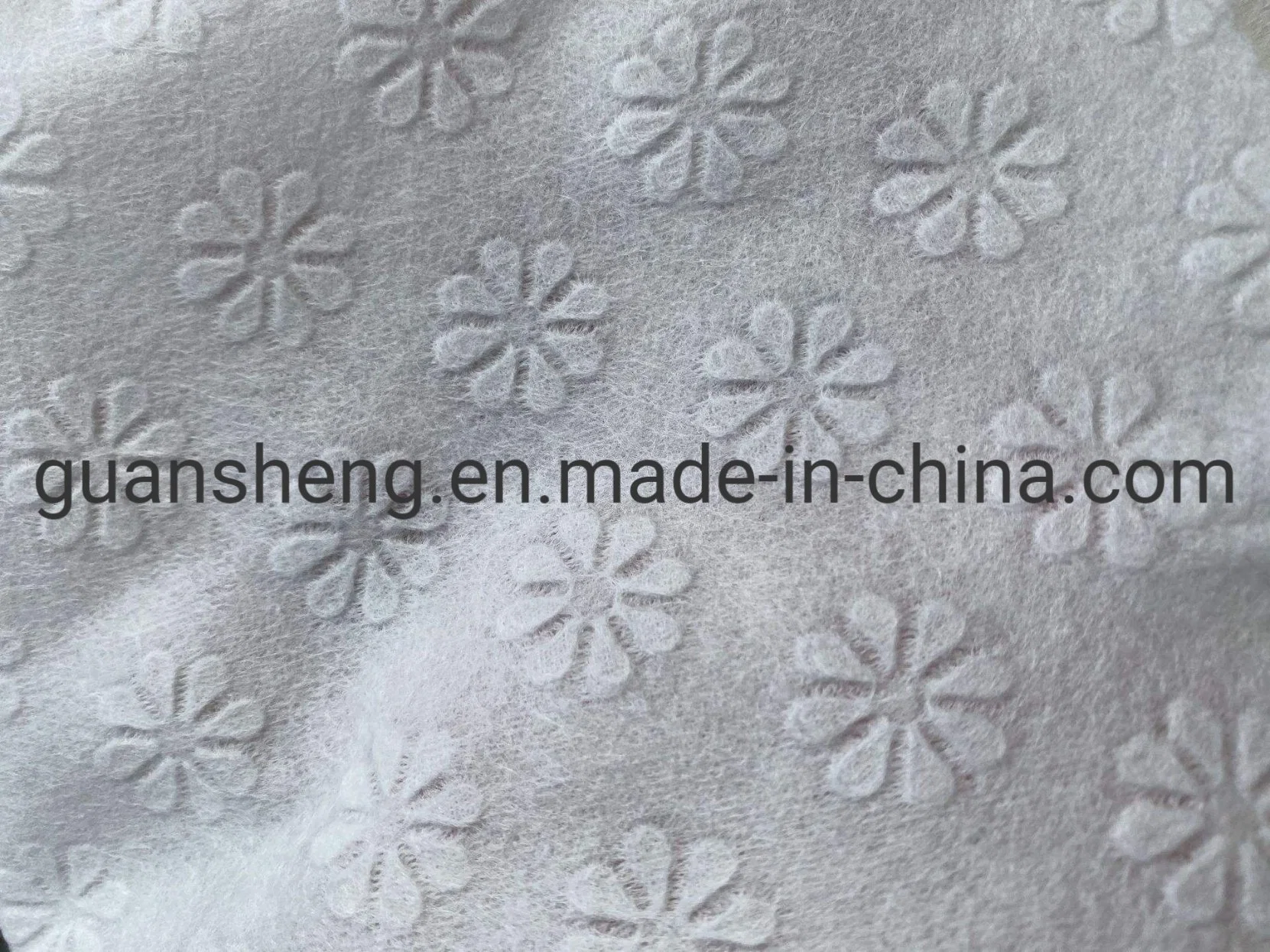 China Manufacture Viscose/Polyester/Cotton/Bamboo Customized Printing Wave Plain Spunlace Nonwoven Fabric for Wipes