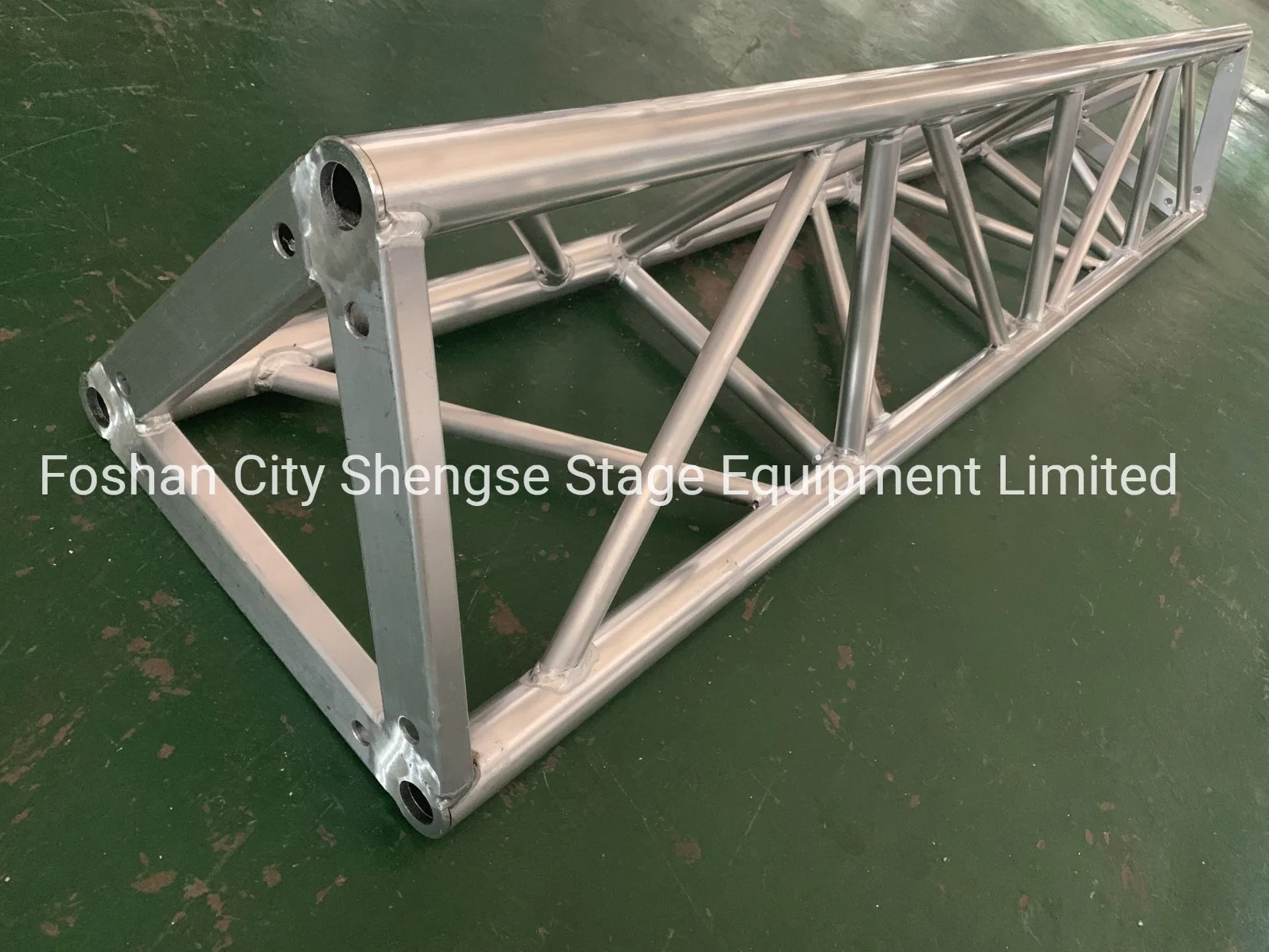 OEM/ODM Assemble Stage Trade Show Booth Building Golden Color Arc Bolt Aluminum Triangle Truss with Flat Adapter for Public Address Display