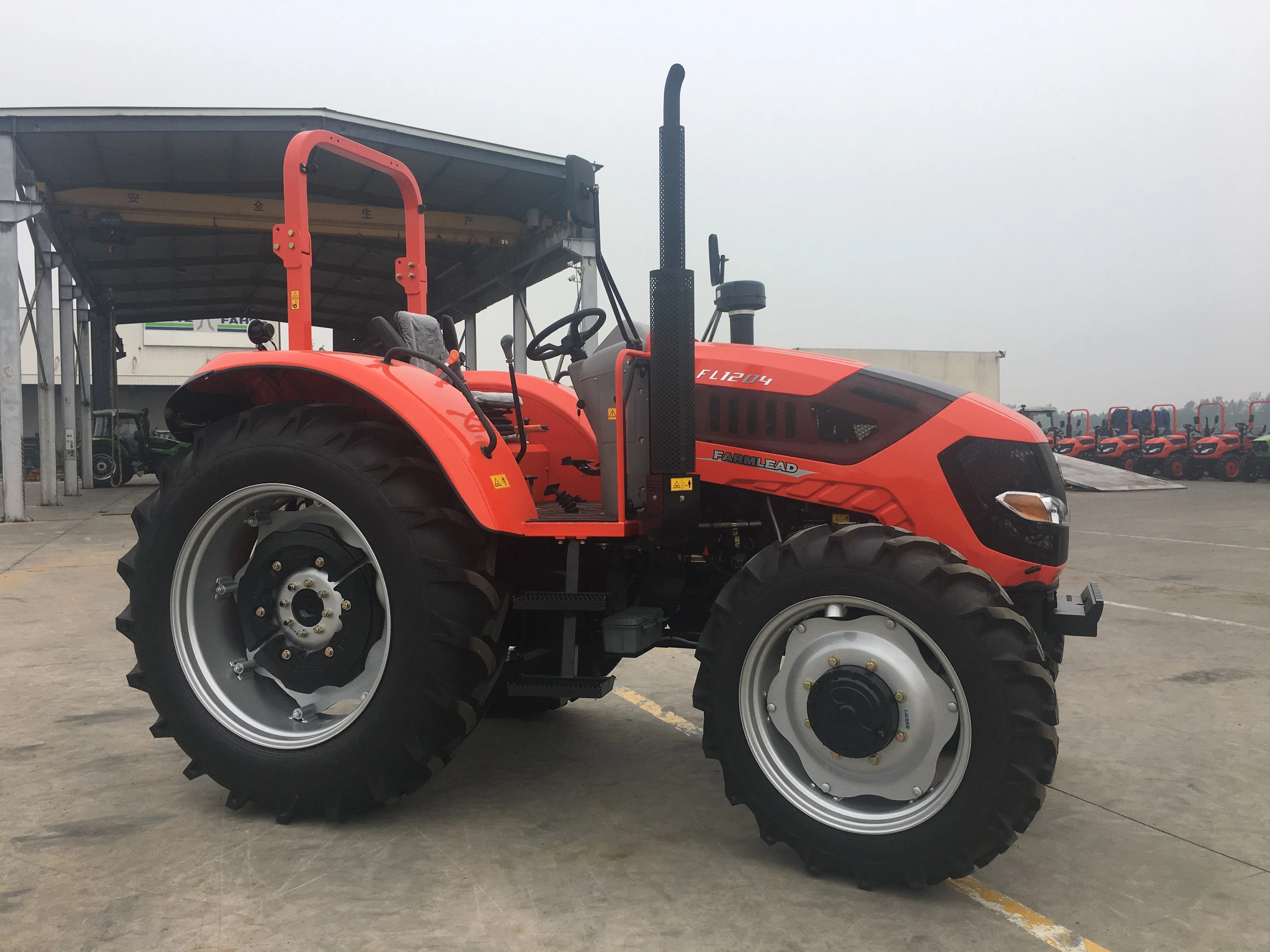 Haute durabilité et bonnes performances Chinois 90HP 4WD pour ferme Tracteur agricole Farmlead avec tracteurs ROPS