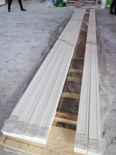 Original Factory Pine Finger Jointed Wood Skirting Board Baseboard Skirting Moulding