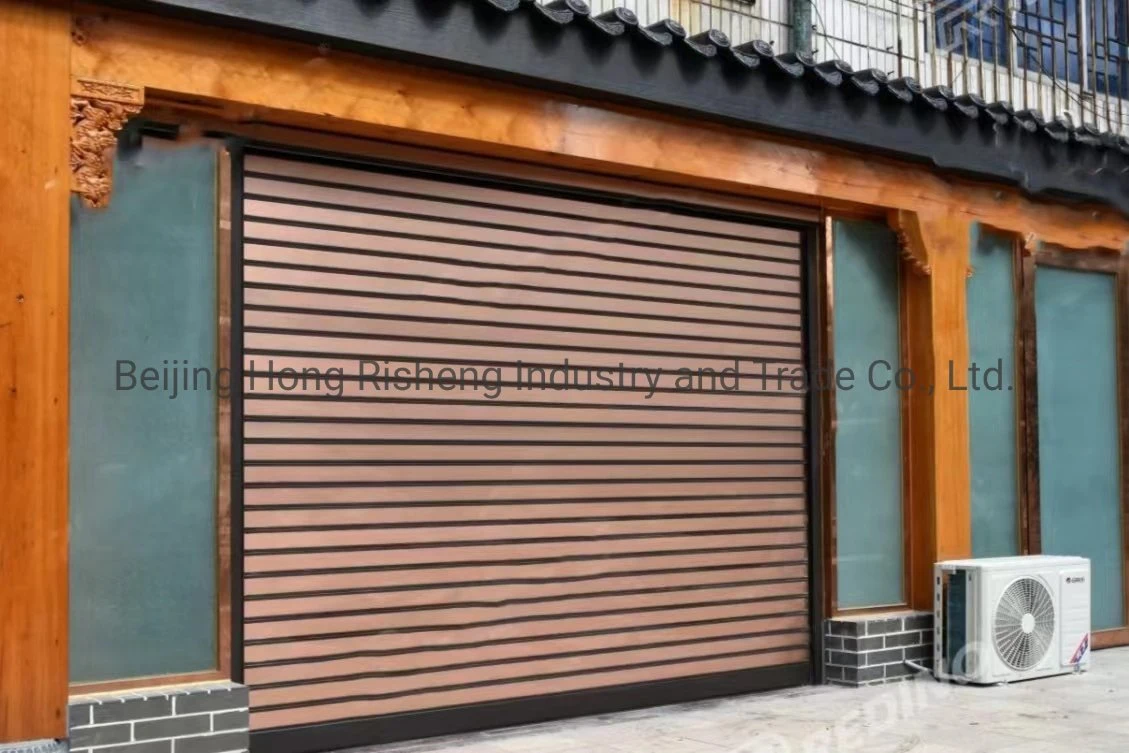 La acumulación de buena calidad de aleación de aluminio Puertas de garaje cubierta arrollable puerta del garaje con características personalizadas de tamaño y color opcional de China de fábrica de puertas