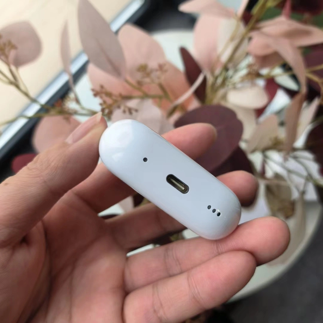 Apple/Apple Airpods"S PRO (2ND generation) - Comes with Magsafe Charging Case (USB-C)