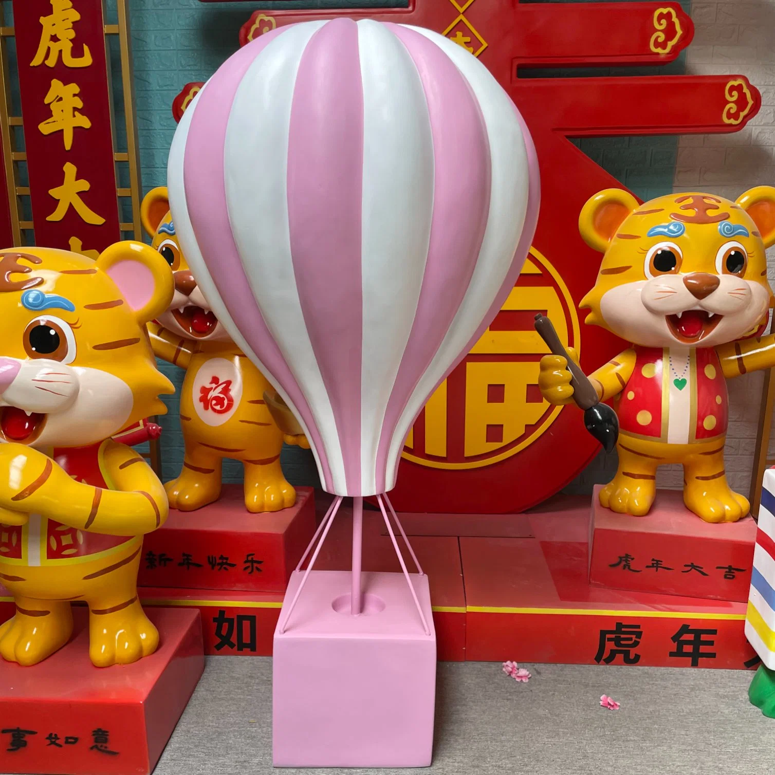 Support Customized Life Size Fiberglass Hot Air Balloon Decor for Wedding Decoration