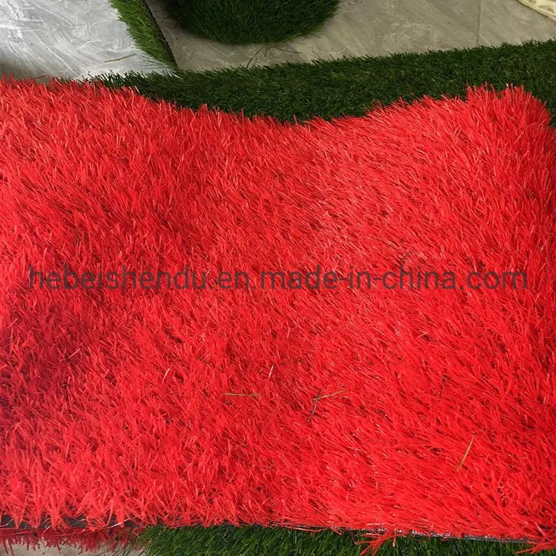 Faux en plastique vert jardin paysager de tapis de gazon artificiel Gazon synthétique de couleur rouge de l'herbe