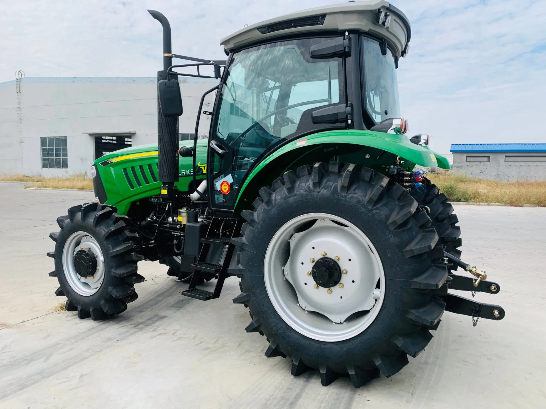 Telake CE Certified Durable Three-Point Suspension Diesel Tractor for Farming