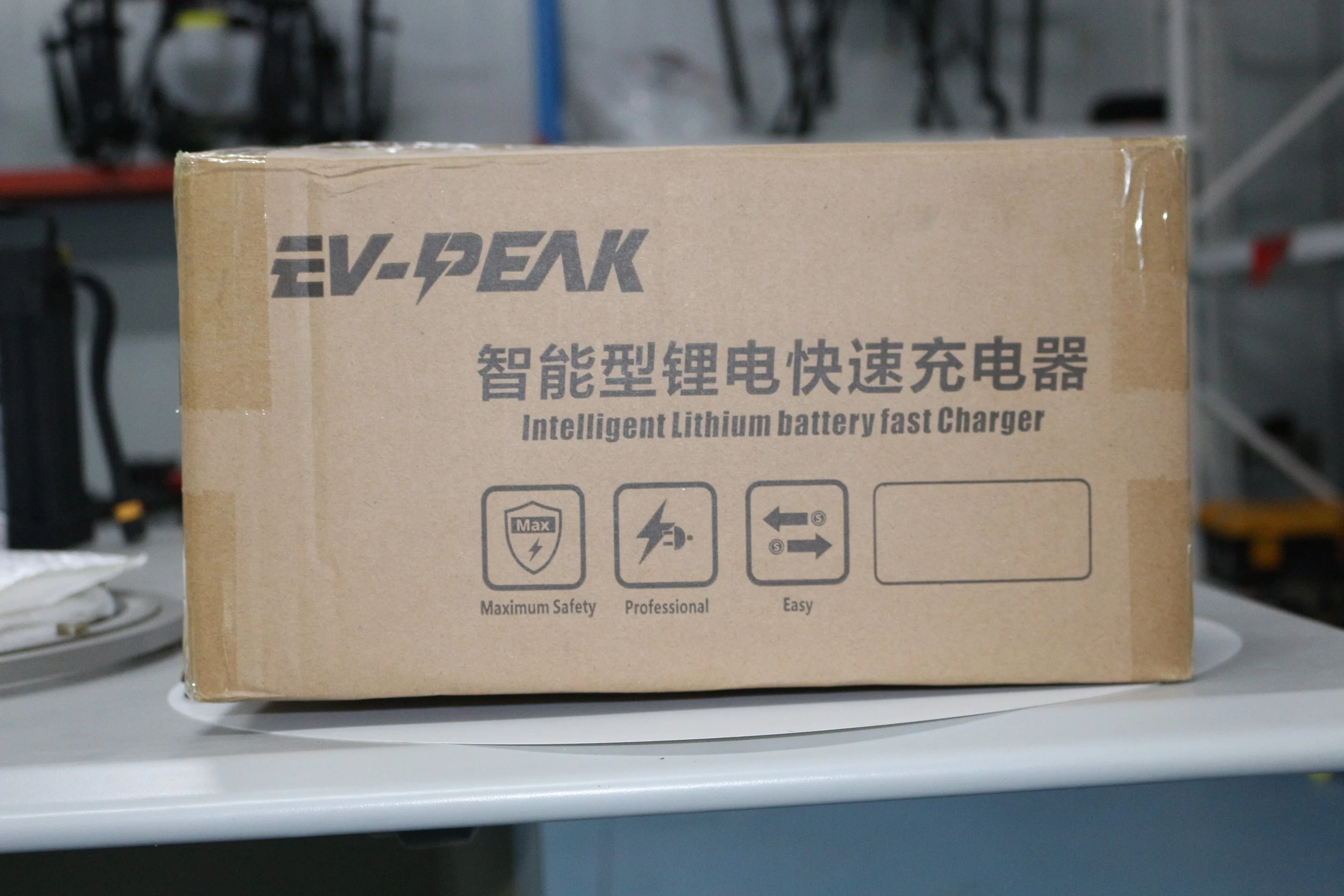 EV-Peak U4-HP Fast Charger 25A 2400W for 12s Lipo /Lihv Drone Battery