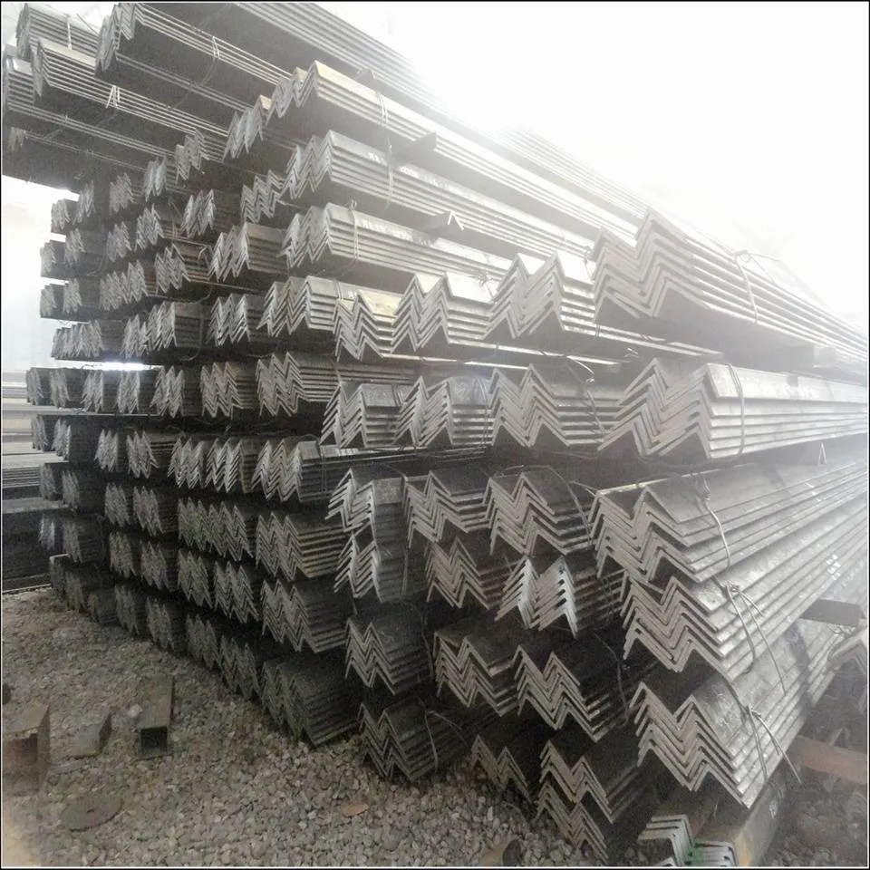 Angle Steel Factory Direct Selling Hot Rolled/Carbon Steel 40cr/Alloy 16mn/Galvanized Q235/304 Stainless Steel Structural Angle Steel, Equal and Unequal