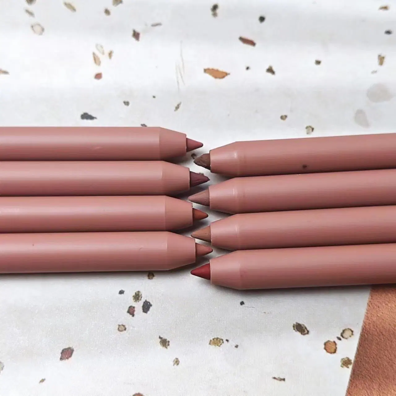 Popular Retractable Lip Liner Nude Tube Vegan Brown Cream Lip Liner