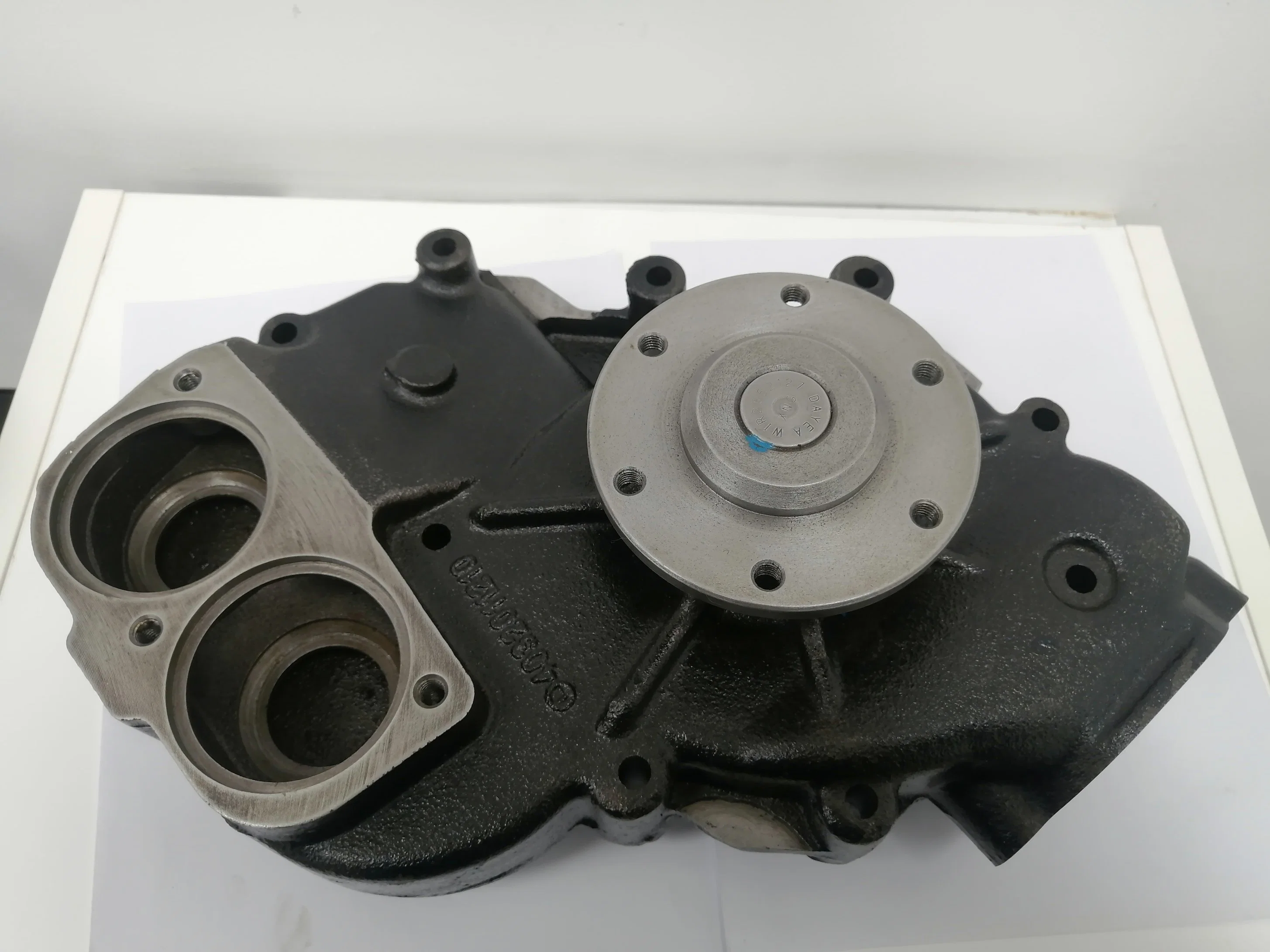 Tata Daewoo Truck Bus Water Pump for Doosan DV15tis Engine Parts