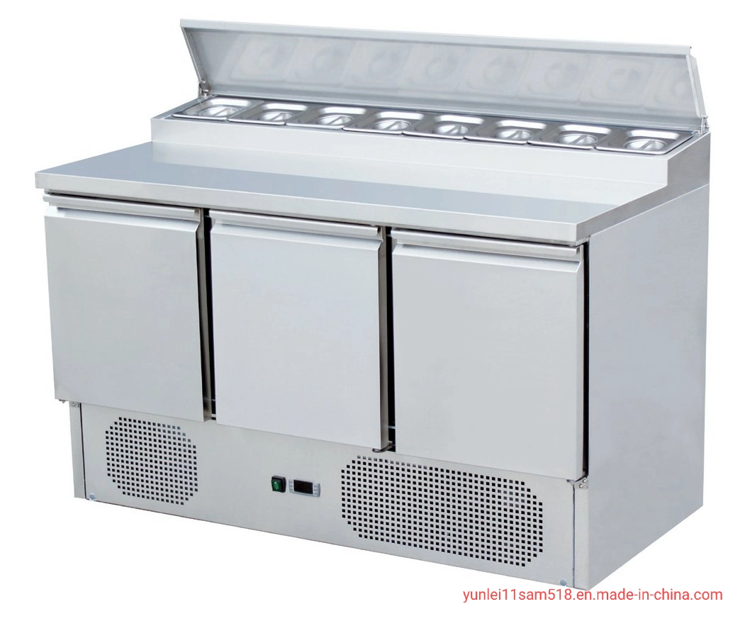 Yunlei-Commercial Kitchen Equipment 3 Doors Undercounter Chiller Salad Display Counter