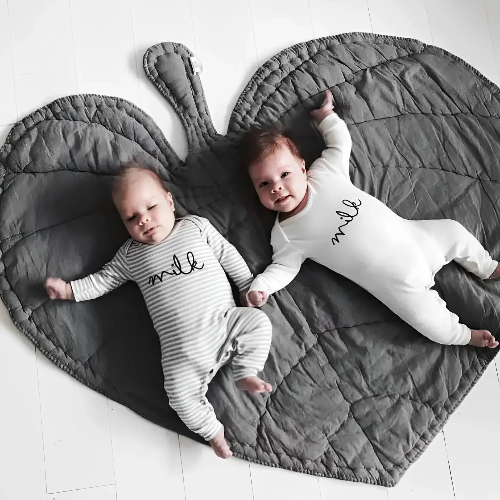 Ensemble de lit bébé pliable en coton respirant, doux, respectueux de la peau et très vendu.